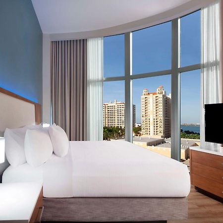 Embassy Suites By Hilton Sarasota Ngoại thất bức ảnh