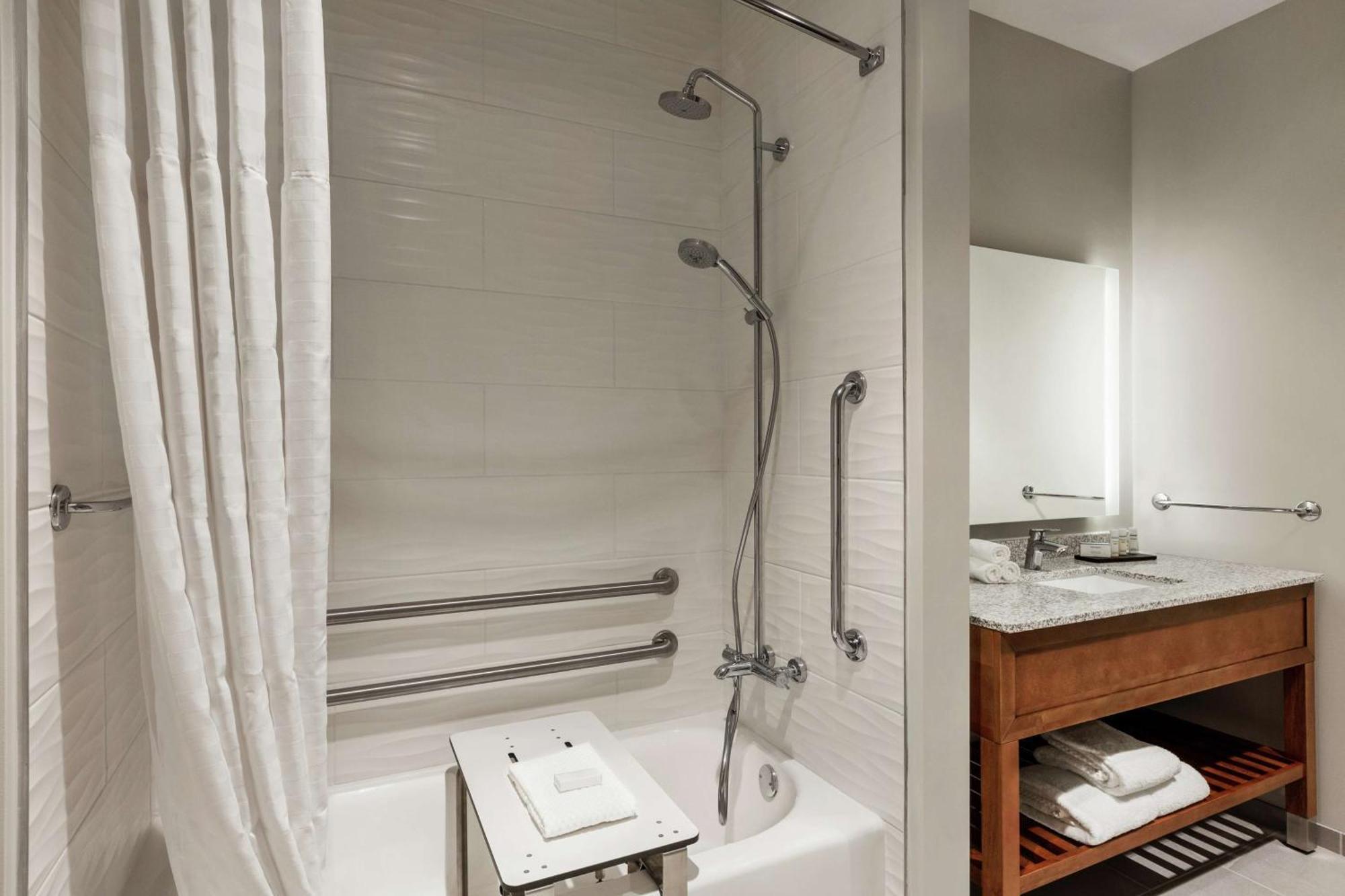 Embassy Suites By Hilton Sarasota Ngoại thất bức ảnh