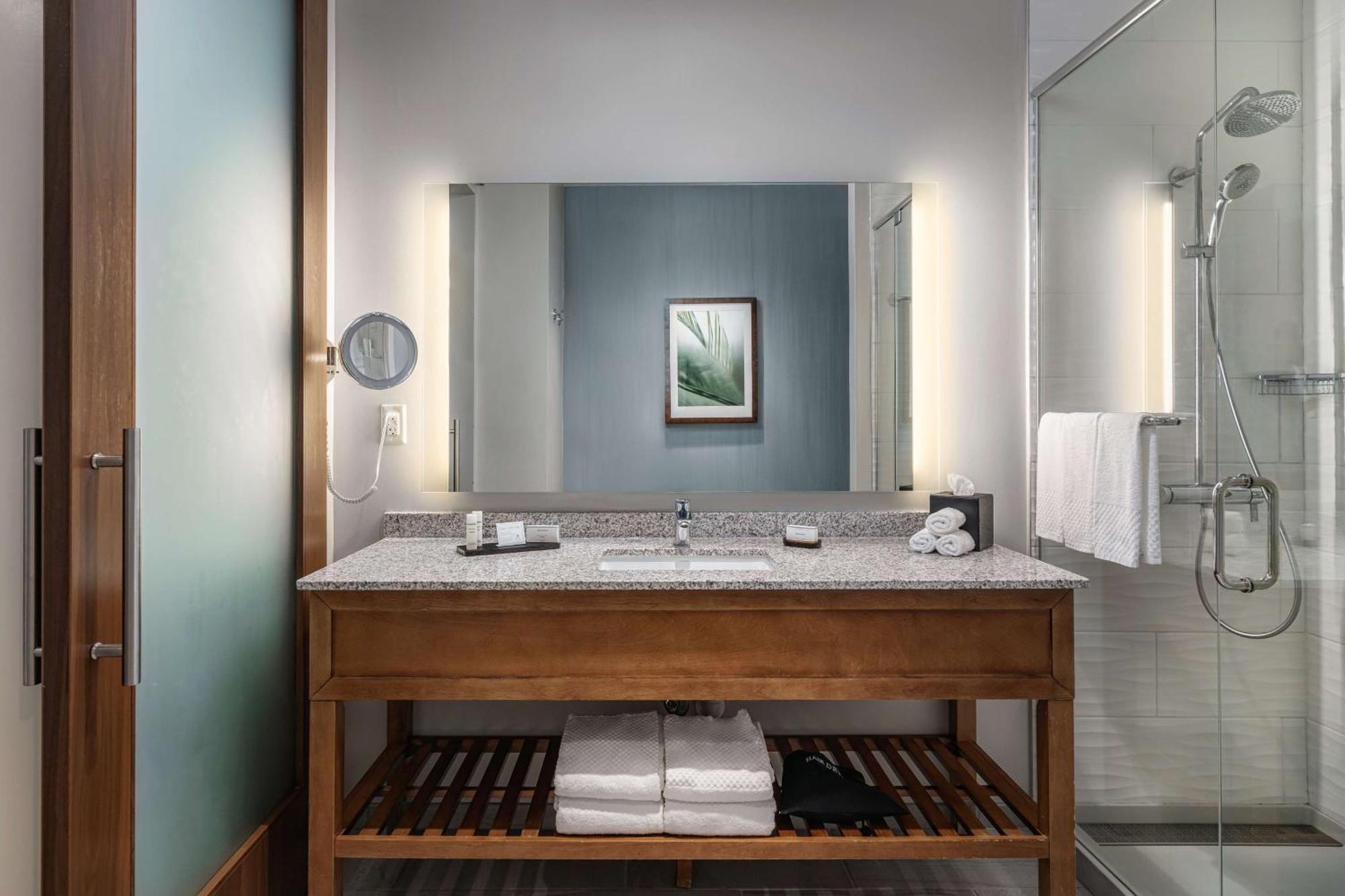 Embassy Suites By Hilton Sarasota Ngoại thất bức ảnh