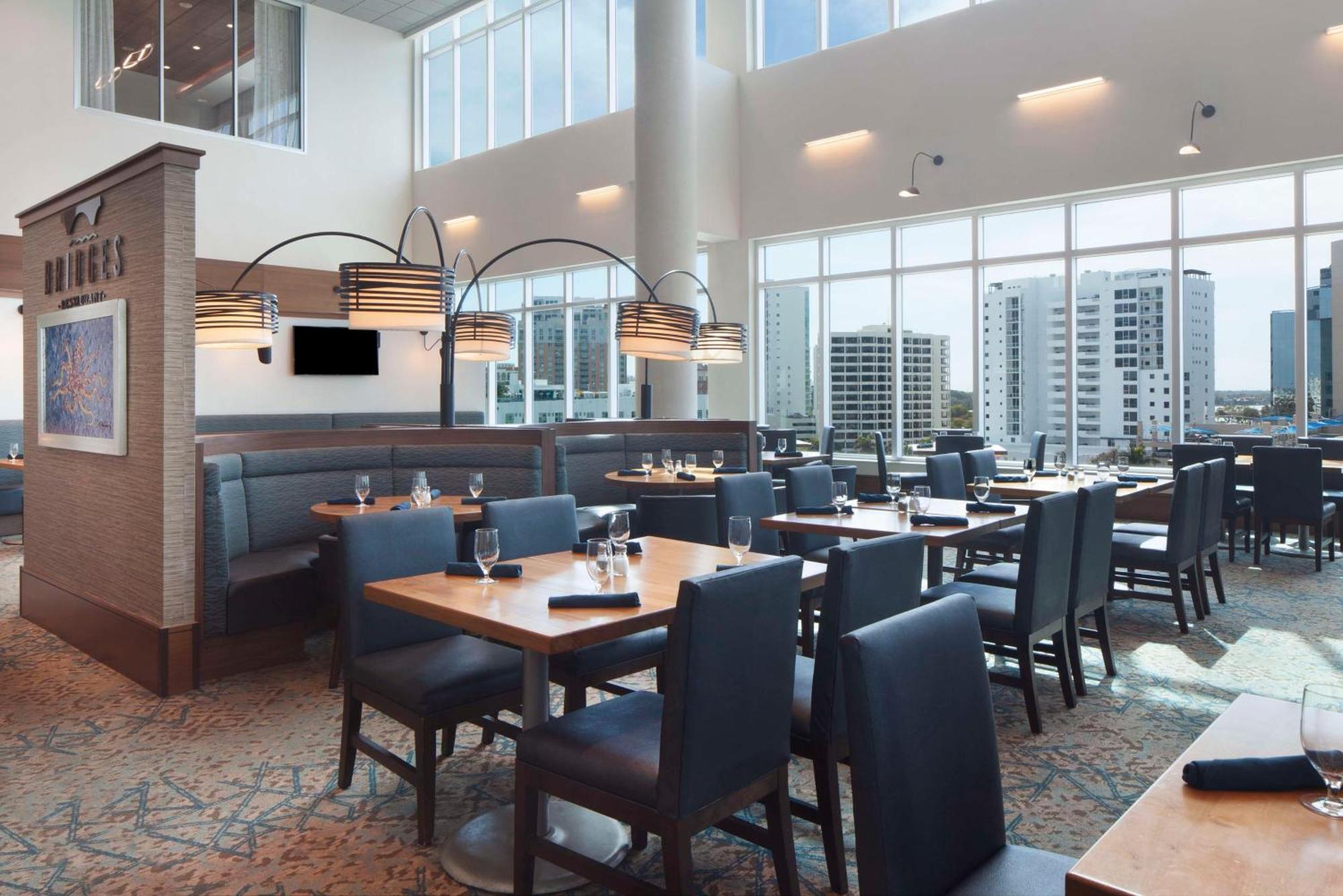 Embassy Suites By Hilton Sarasota Ngoại thất bức ảnh